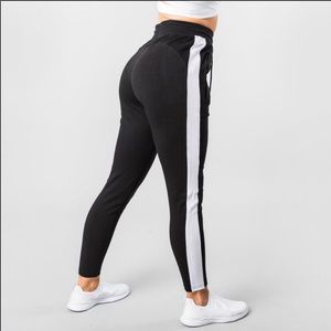Alphalete NWTS stripe jogger Black small